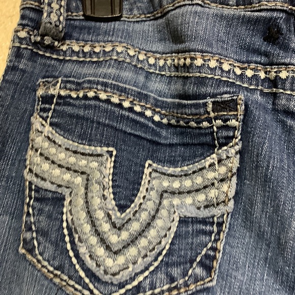 Trademark H Jeans Capris Pants  Embroidered Pockets Stretchy Size 14 - Picture 12 of 15